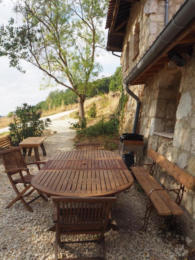 Gite Les Cabanes De Fallot Pour 15 Personnes - Piscine Naturelle L'isle-Bouzon Dış mekan fotoğraf