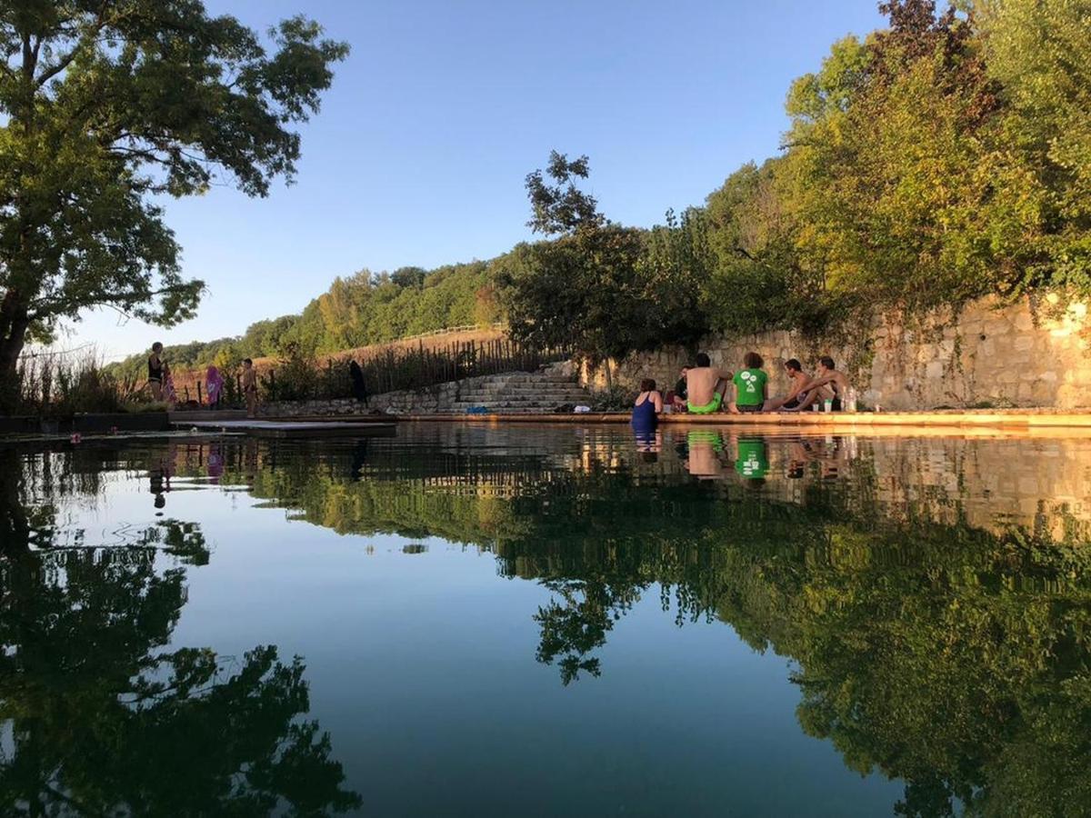 Gite Les Cabanes De Fallot Pour 15 Personnes - Piscine Naturelle L'isle-Bouzon Dış mekan fotoğraf